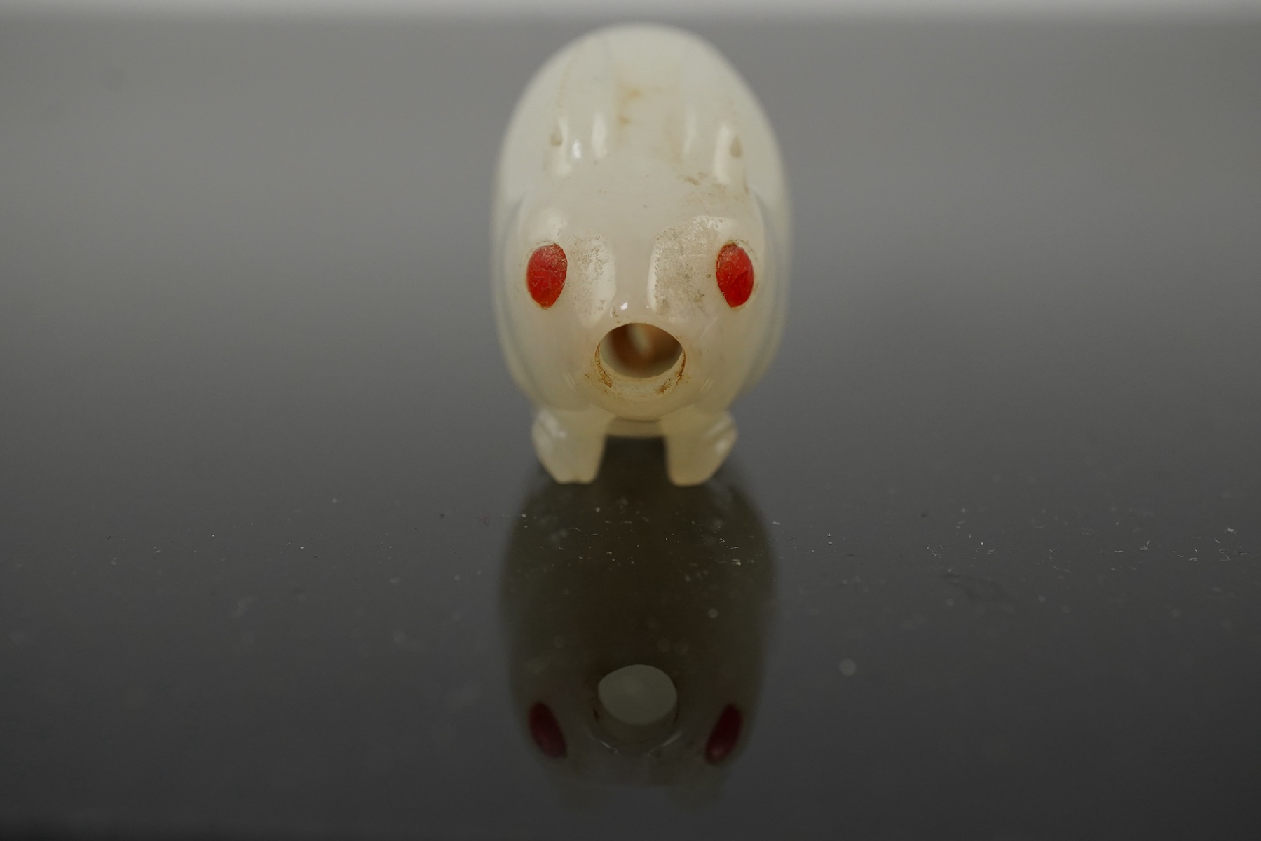 A Chinese white jade ‘rabbit’ snuff bottle, 18th/19th century